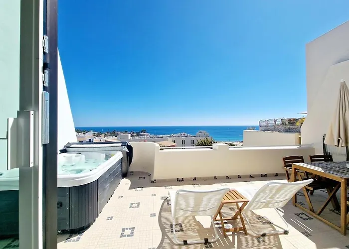 Romantic Escape - Private Jacuzzi And Wow Seaview アパート *