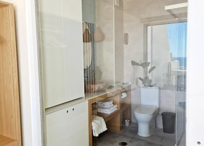 アパート Romantic Escape - Private Jacuzzi And Wow Seaview *