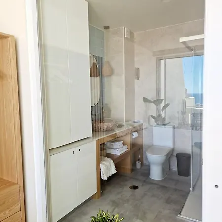 Daire Romantic Escape - Private Jacuzzi And Wow Seaview *