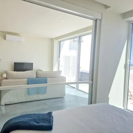 아파트 Romantic Escape - Private Jacuzzi And Wow Seaview *
